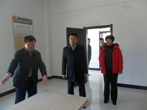 县长陈兵到县总工会调研_副本.JPG